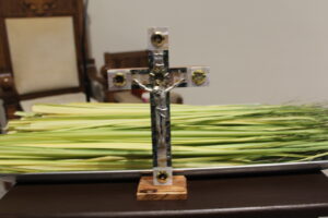 A glass cross