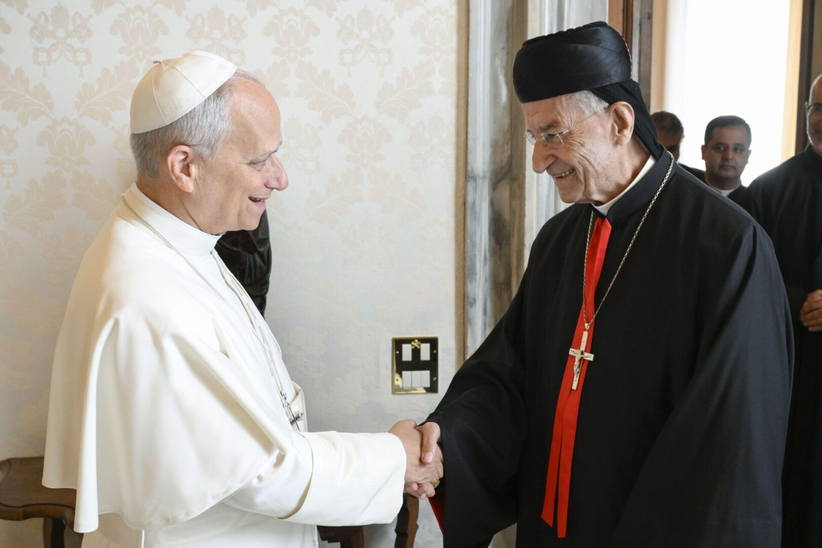 3CYAB3G Vatican, Vatican. 18th Oct, 2025. Italy, Rome, Vatican October 18-10-2025 Pope Leo XIV receives in private audience His Eminence Cardinal Bechara Boutros Rai, Patriarch of Antioch of the Maronites.Photograph by VATICAN MEDIA/ Catholic Press Photo RESTRICTED TO EDITORIAL USE - NO MARKETING - NO ADVERTISING CAMPAIGNS. Credit: Independent Photo Agency/Alamy Live News